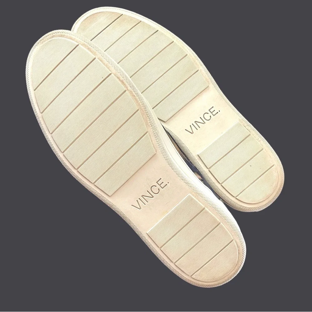 Men’s‎ Vince loafers. Easy slip ons in black and tan neutral colors